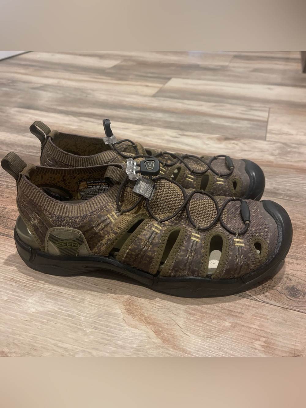 Keen EvoFit One Waterproof Sport Sandals Mens 11 Olive Green Camo Bungee Cord